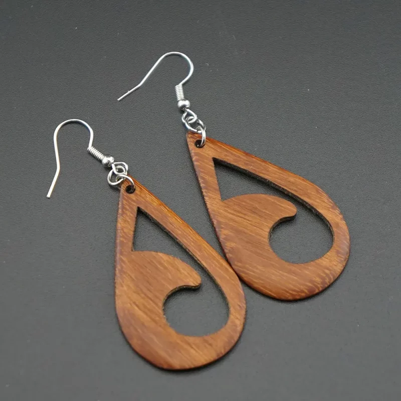 malerischer tropfen: wellen ornament – handgefertigte ohrringe