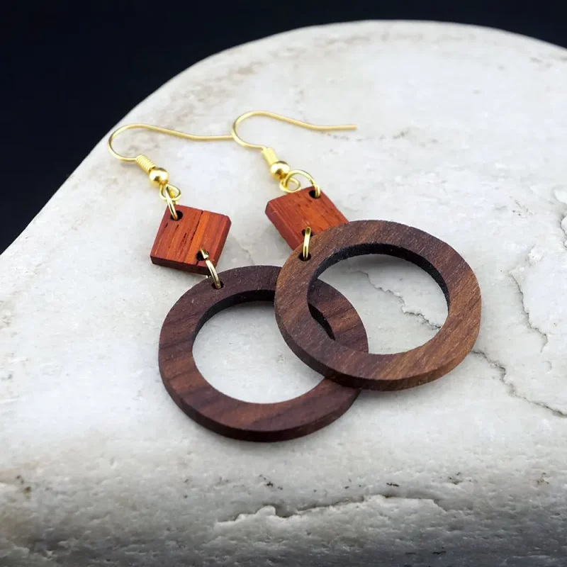 geometrisches duo: feuer & erde