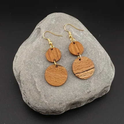 minimalistisches kreis duo – ohrringe aus robinie & gestockter buche