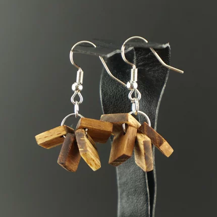 holzohrringe mit 4 quadraten robinie & buche