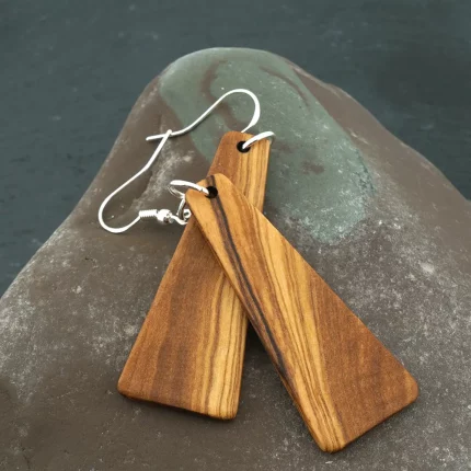 Wilde Olive Holzohrringe