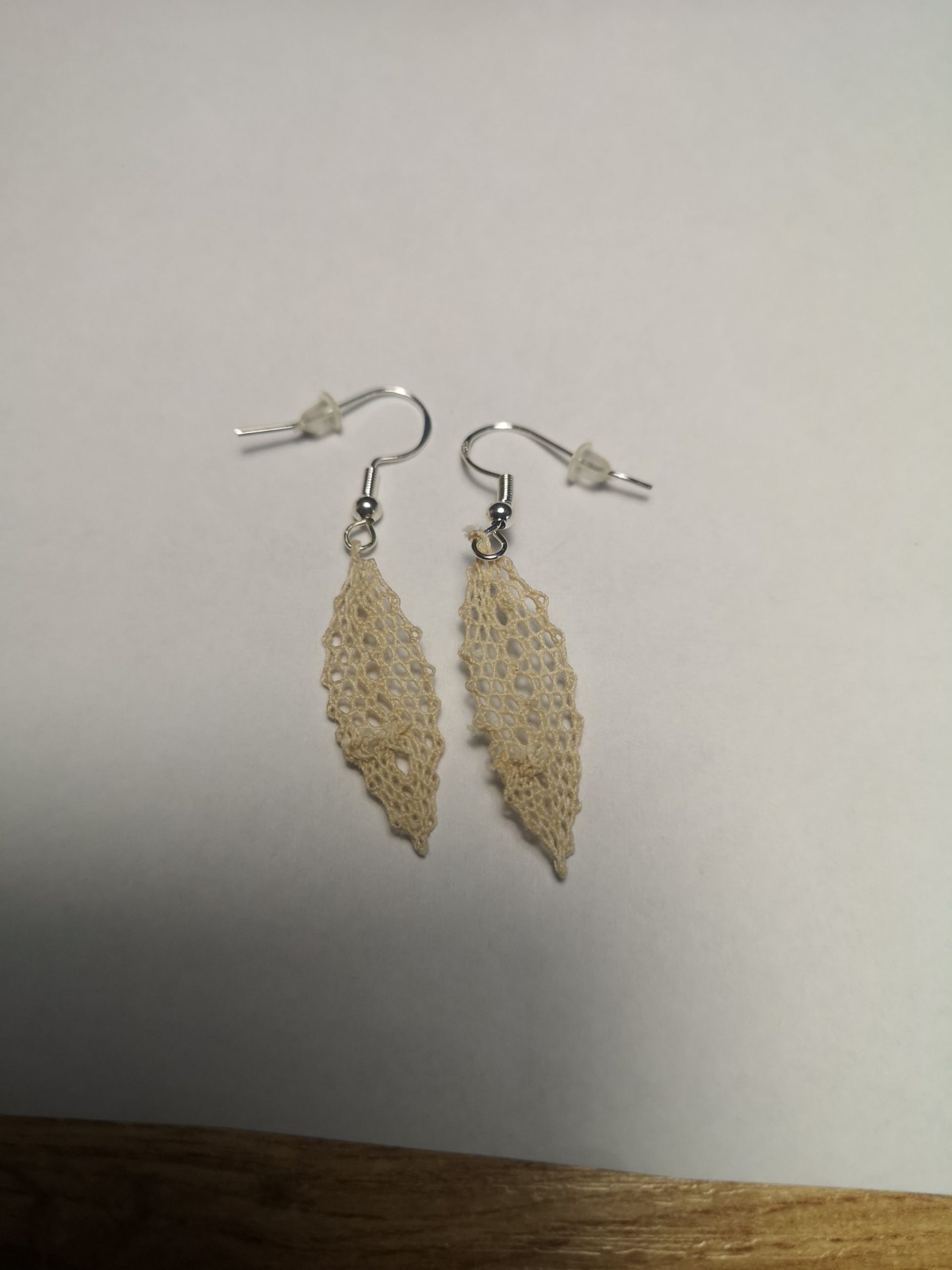 filigrane klöppelspitze, statement ohrringe, eleganter damenschmuck spo 020