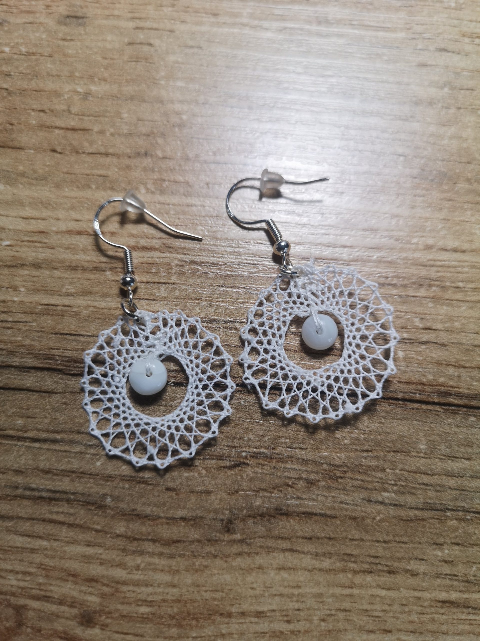 filigrane klöppelspitze, statement ohrringe, eleganter damenschmuck spo 027